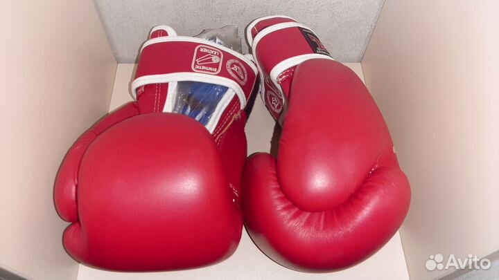 Боксерские перчатки 10 oz бу