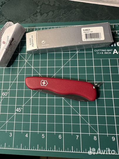 Victorinox alpineer