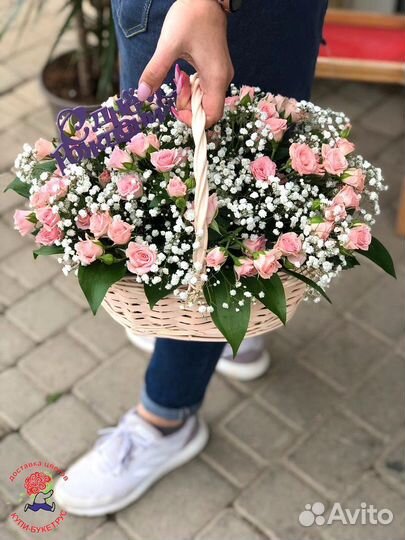 Цветы в корзине, розы, хризантема