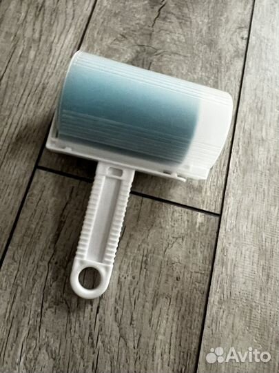 Многоразовый ролик для чистки одежды