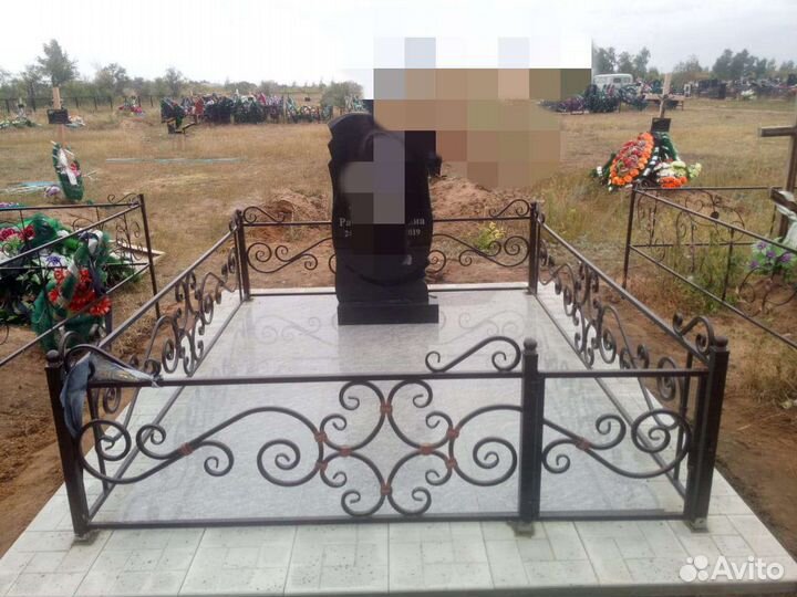 Благоустройство могил, укладка тротуарной плитки