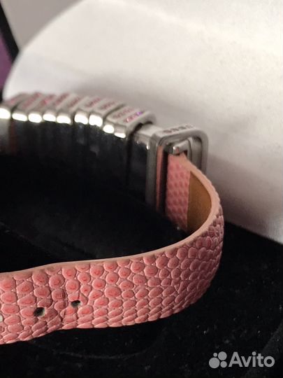 Часы женские с розовыми стразами