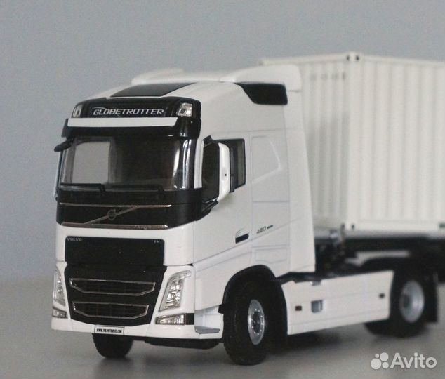 1/50 тягач Volvo FH04 WSI 1:50