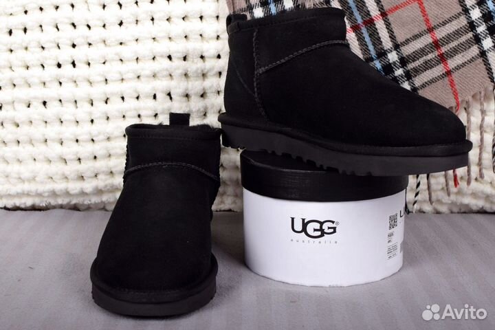 Ugg mini