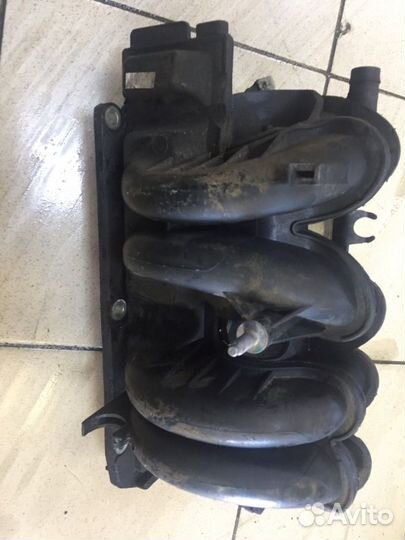 Коллектор впускной Renault Logan 1 K7M