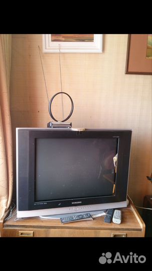 Цвет тел Samsung CS-29Z40 с антенной и пультами