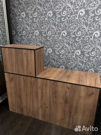 Стойка ресепшн