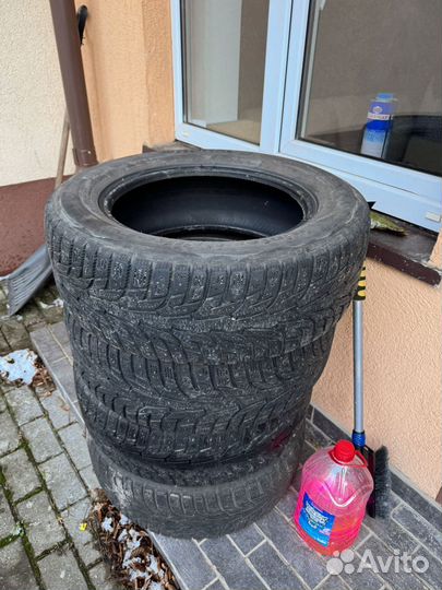 Hankook Winter I'Pike RS2 W429 215/60 R16 99T