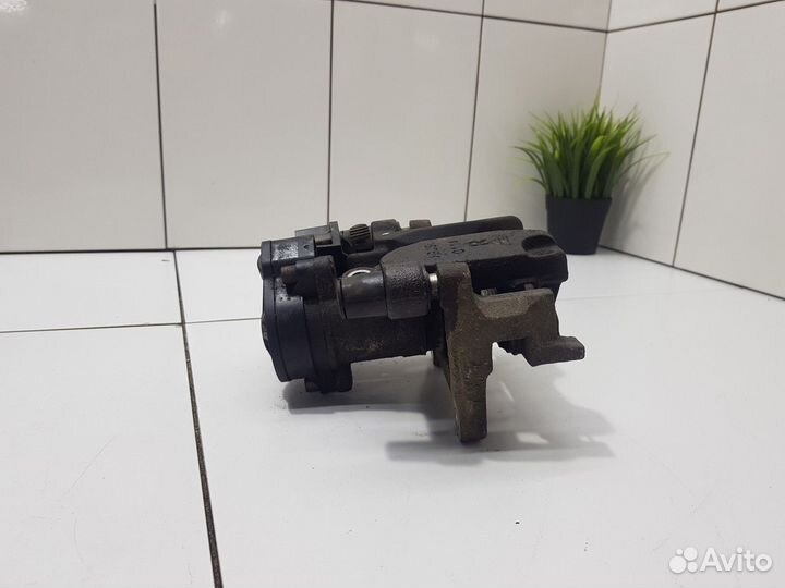 Суппорт задний правый (Changan CS35plus)