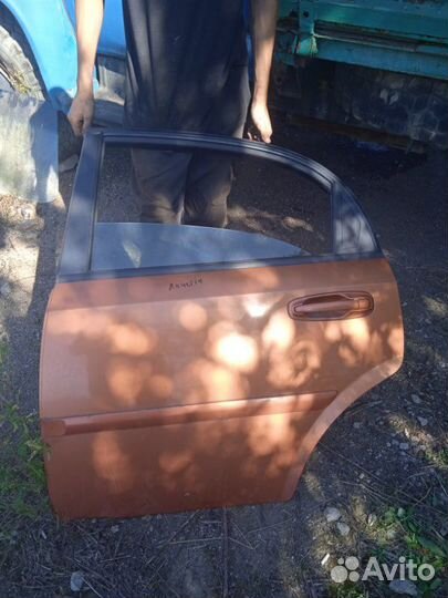 Дверь боковая задняя левая Chevrolet Lacetti