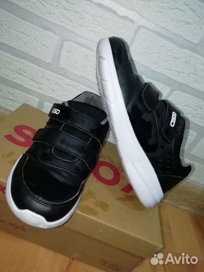 Кроссовки 35р