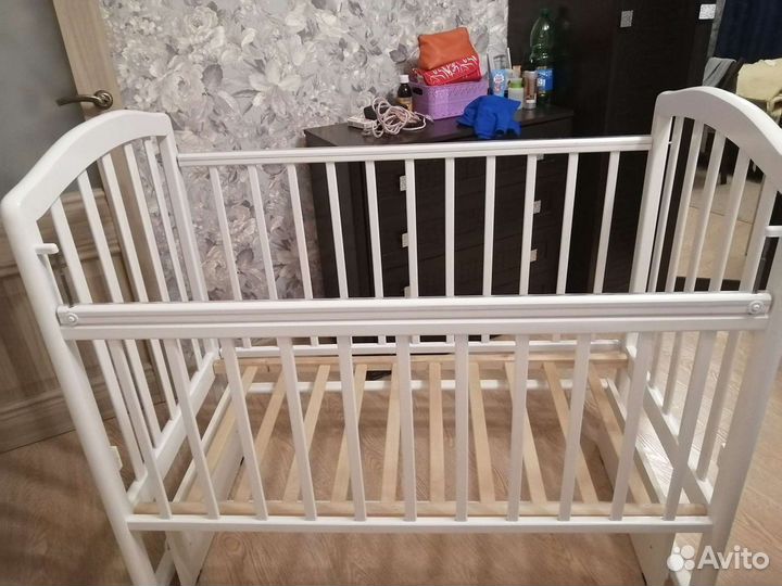 Продаётся кроватка с маятником от 0 до 3х лет