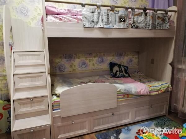 Кровать двухярусная с лестницей и поручнем Баунти