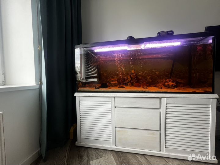 Продам аквариум с тумбой