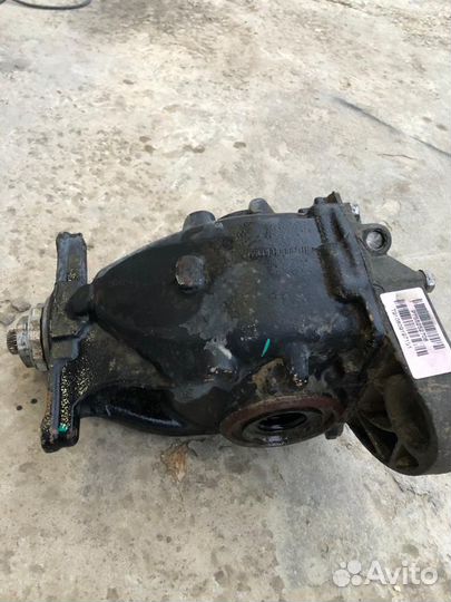 Редуктор на х5 е70 3.0 лит дизель заднее