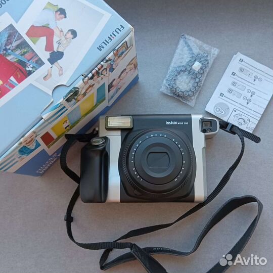 Fujifilm Instax Wide 300 с коробкой