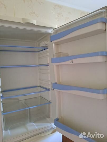 Холодильник Indezit (бу)