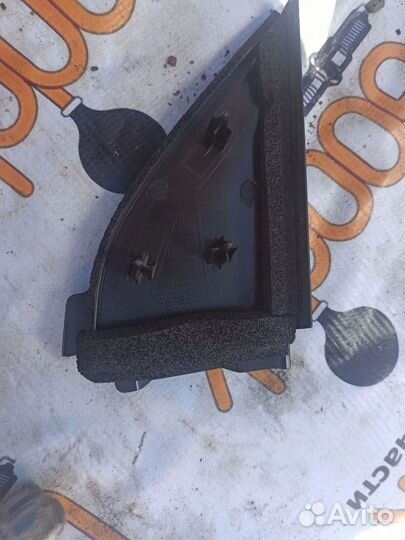 Накладка зеркала левая Nissan X-Trail T30