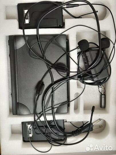 Микрофонная радиосистема Arthur Forty (AF-200В)