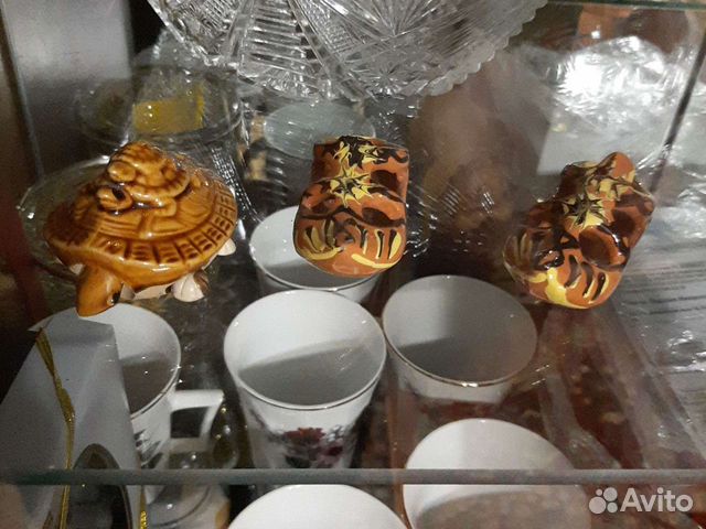 Стеклянные полки для шкафа