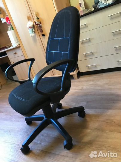 Компьютерное кресло