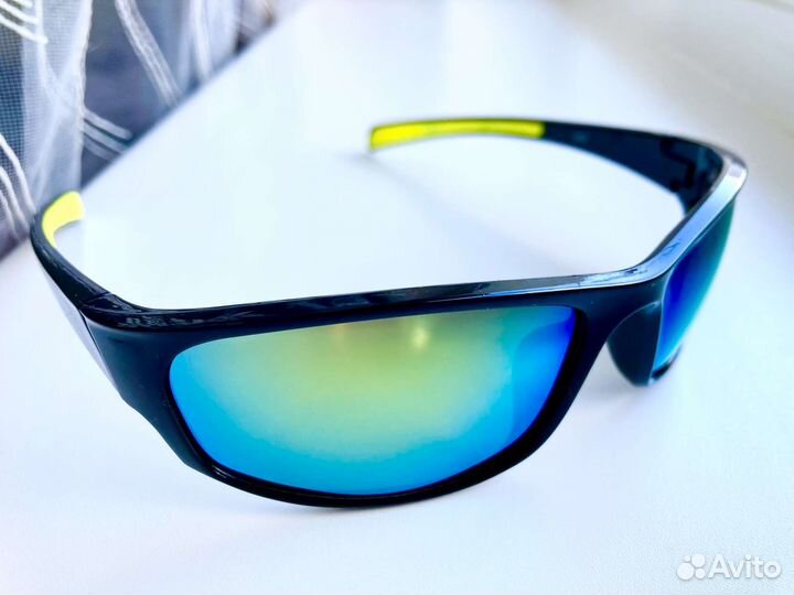 Очки спортивные с чехлом зеркальные чёрные