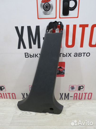 Обшивка стойки средняя правая Renault Sandero 2