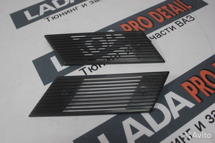 Накладки (жабры) задних стоек Чёрные для Ваз 2104