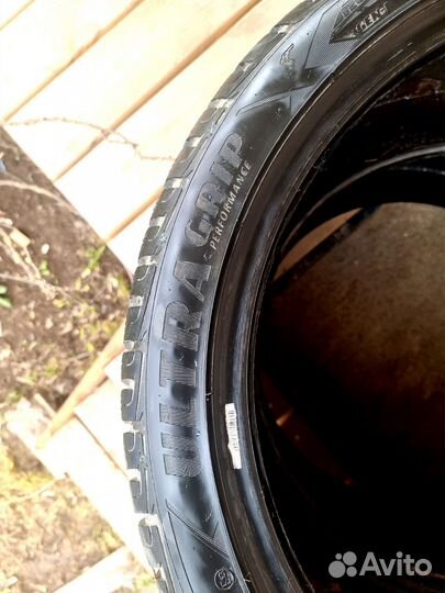 Goodyear UltraGrip Performance 255/40 R20