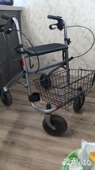 Ходунки на колёсах с корзиной