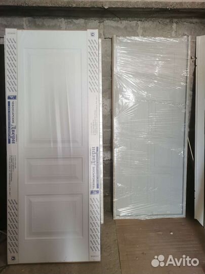 Двери межкомнатные с витрины