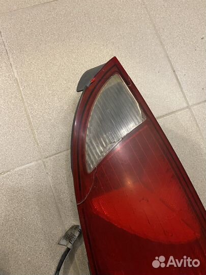 Фонарь задний правый Ford focus 1 хэтчбек USA