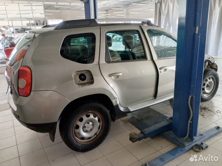 В разборе Renault duster 2.0 F4RA400