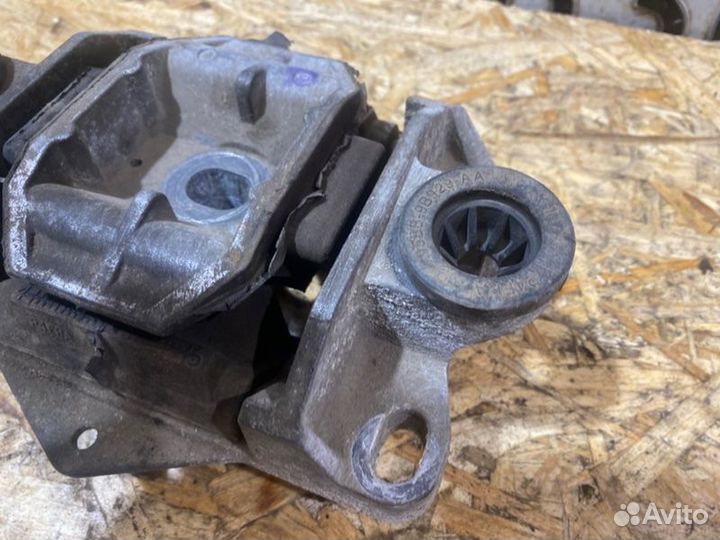 Подушка двигателя Ford Mondeo 3 2002