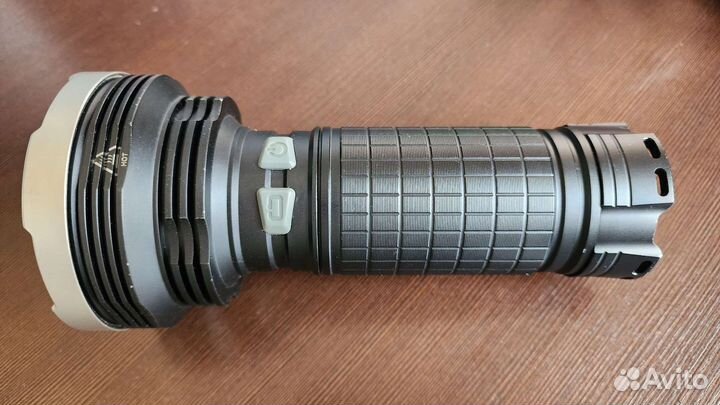 Фонарик светодиодный аккумуляторный