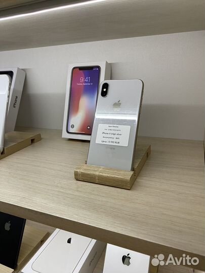 iPhone X, 64 ГБ