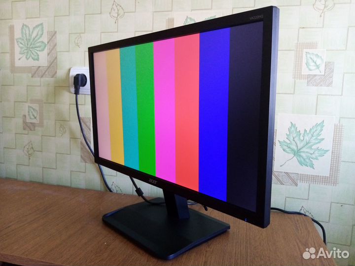 Монитор 22 для пк