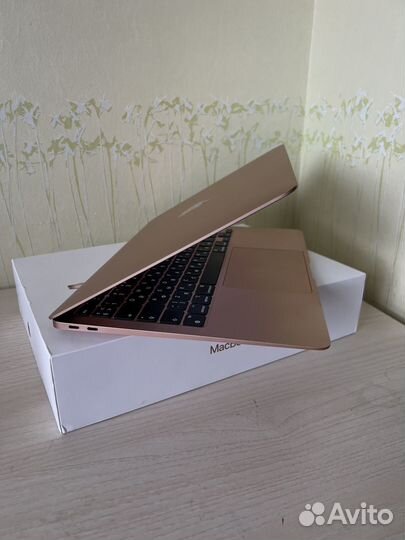 Apple macbook air 13 2020 m1