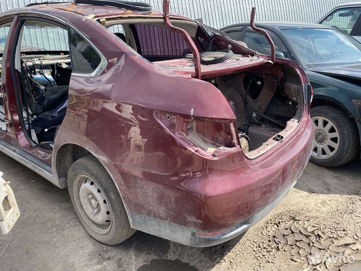 Задняя часть Nissan Almera G15