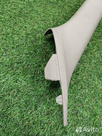 Обшивка салона передняя левая Toyota Vista