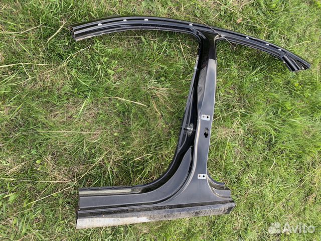 Левая средняя стойка кузова audi a4 b8