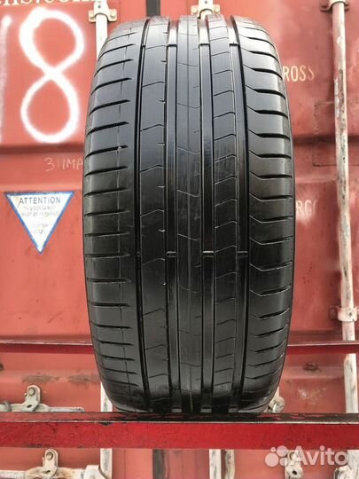 Pirelli P Zero PZ4 255/40 R21 102Y