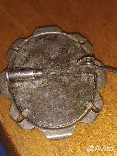 Винтажный значок Эльфелева башня