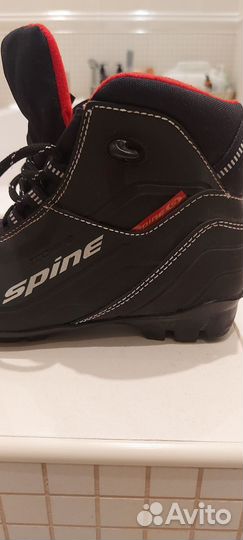 Лыжные ботинки