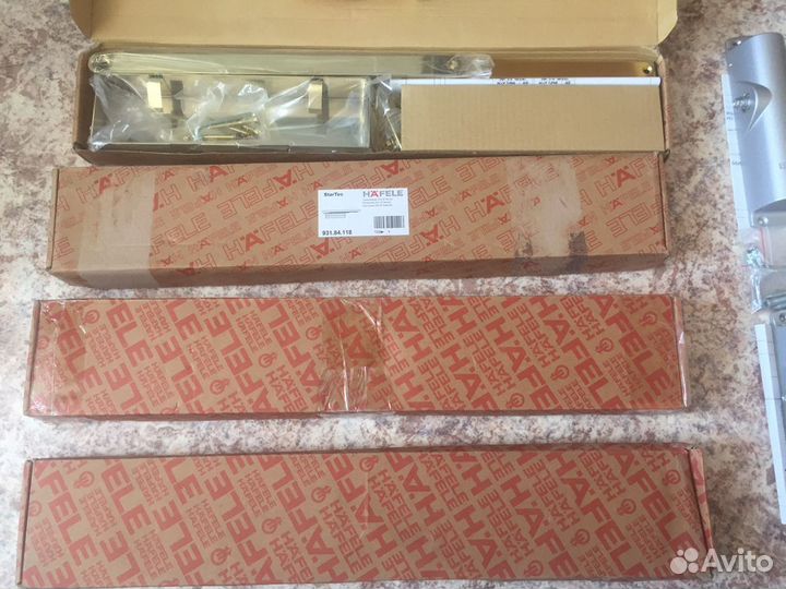 Доводчик дверной Hafele DCL 61 и Armadilo