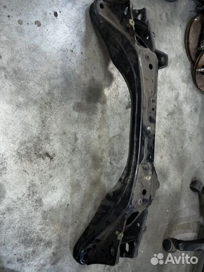 Балка передняя Toyota Crown