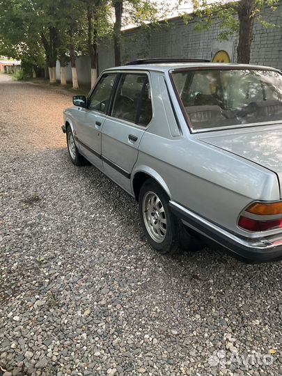 BMW 5 серия 2.5 МТ, 1982, 400 000 км