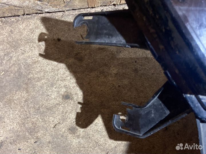 Передний левый птф Skoda Rapid