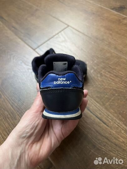 Кроссовки