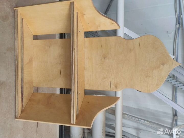 Угловая полка для икон